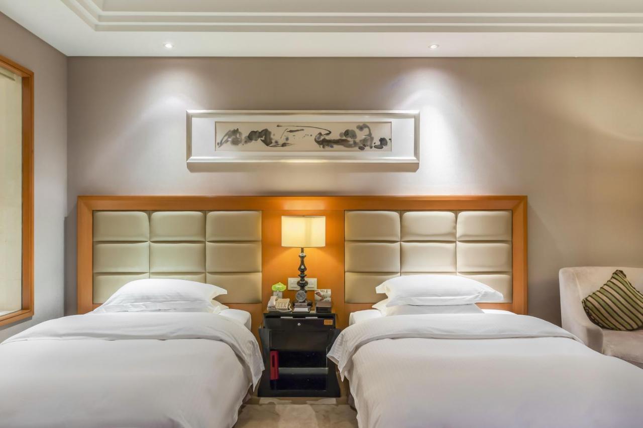 Wyndham Xinyang Downtown 호텔 외부 사진