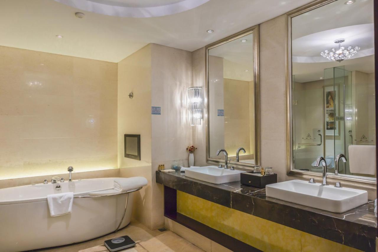 Wyndham Xinyang Downtown 호텔 외부 사진