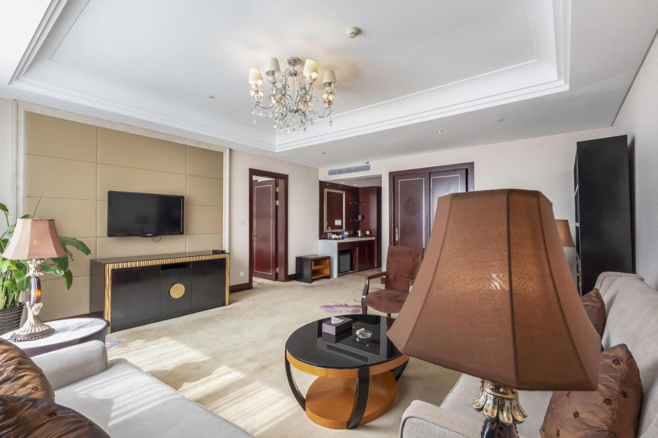 Wyndham Xinyang Downtown 호텔 외부 사진