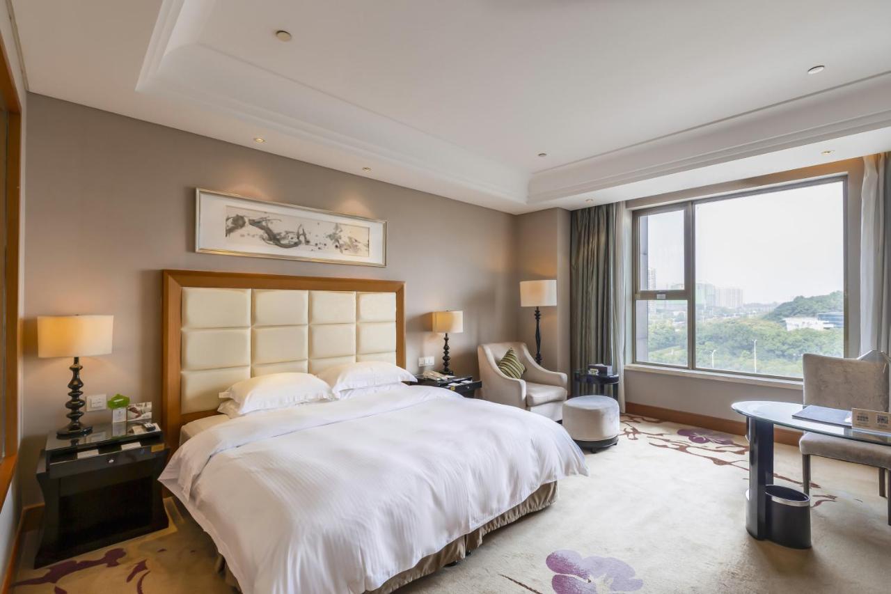 Wyndham Xinyang Downtown 호텔 외부 사진