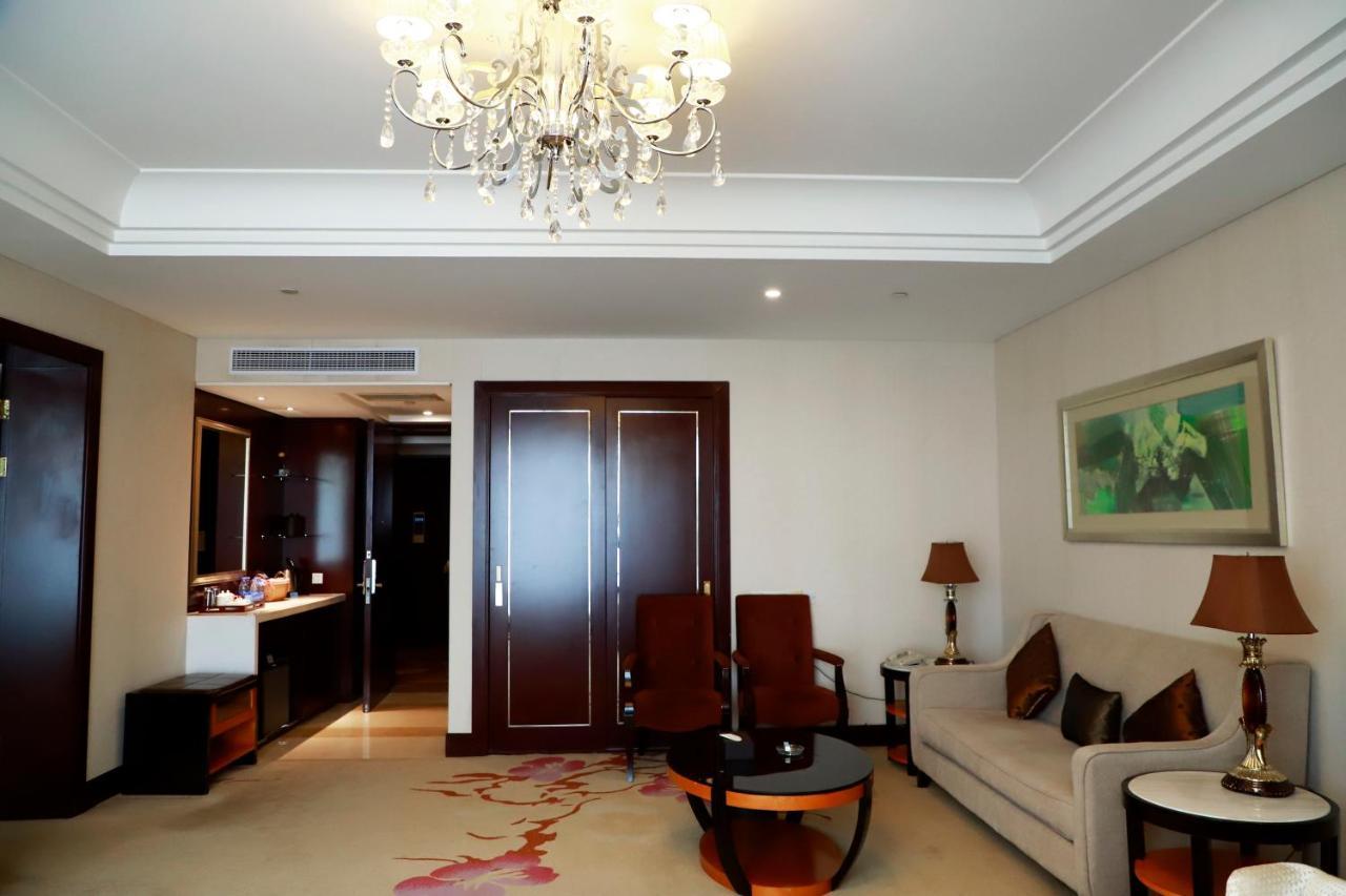 Wyndham Xinyang Downtown 호텔 외부 사진